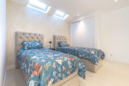 3232a6dee90e7adbff2c2f7e528a7b1c - 16