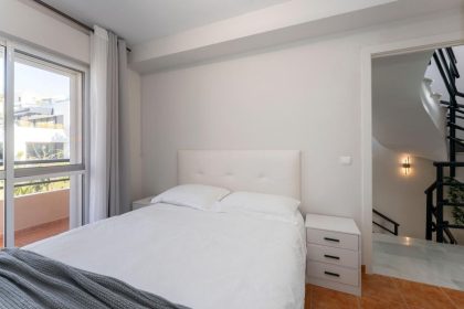 32b42b0eb541c5707c40db51d70924e7 - 21