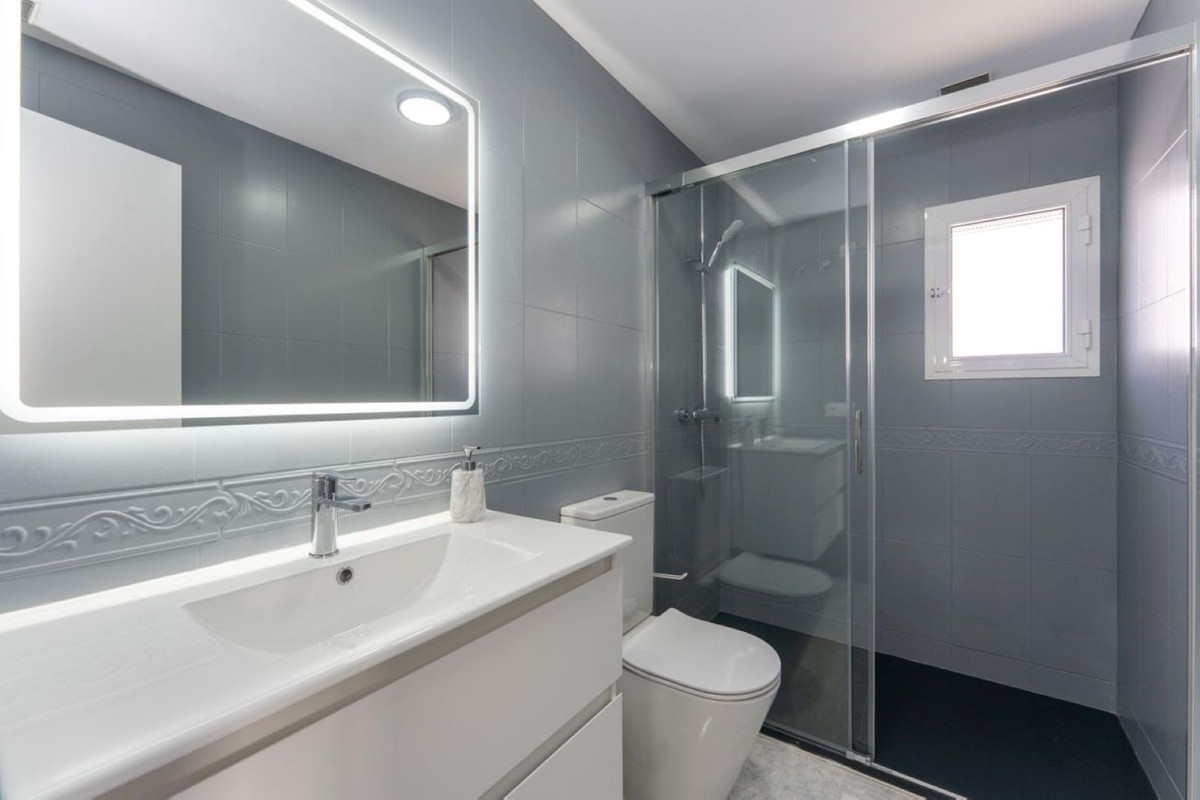 32b42b0eb541c5707c40db51d70924e7 - 25