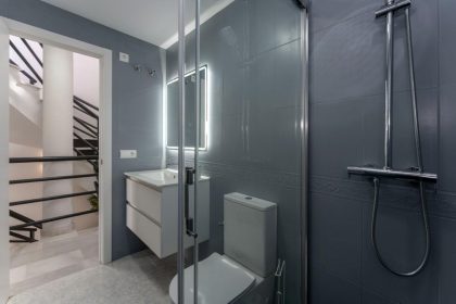 32b42b0eb541c5707c40db51d70924e7 - 26