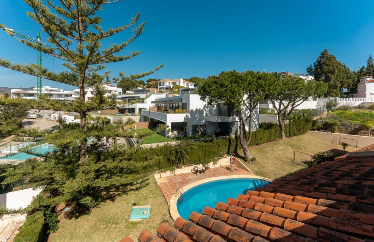 32b42b0eb541c5707c40db51d70924e7 - 5