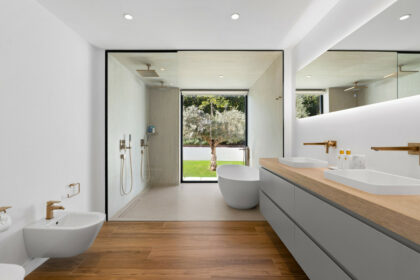 3379fbbd9a57742fc63a3163e1beceed - 15