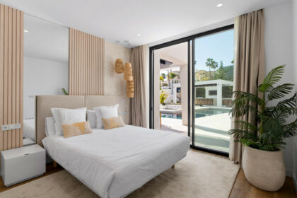 3379fbbd9a57742fc63a3163e1beceed - 18