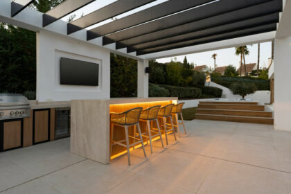 3379fbbd9a57742fc63a3163e1beceed - 21