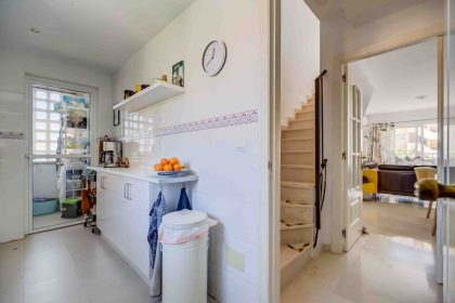 337c2e59836a578709a05c26de01e9a6 - 12