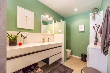 337c2e59836a578709a05c26de01e9a6 - 23