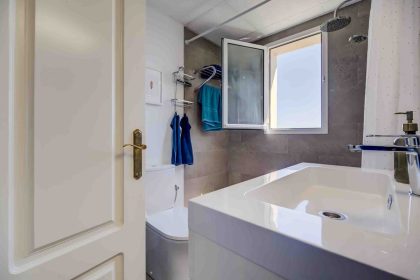 337c2e59836a578709a05c26de01e9a6 - 34