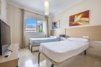 347e7e926f244f50d9fa85d6f516db99 - 18