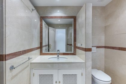 347e7e926f244f50d9fa85d6f516db99 - 19