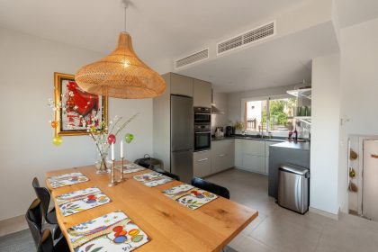 34ec6f6a6d3c2315ca52ee19c2427498 - 12