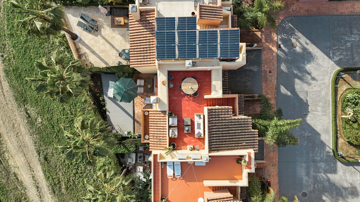 34ec6f6a6d3c2315ca52ee19c2427498 - 14