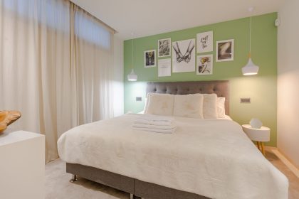 352ca28de7607b045bcf45f8c775d7f0 - 16