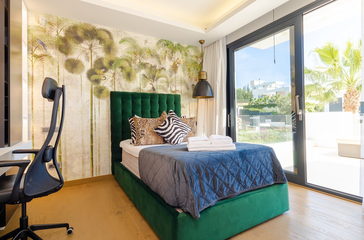 352ca28de7607b045bcf45f8c775d7f0 - 28