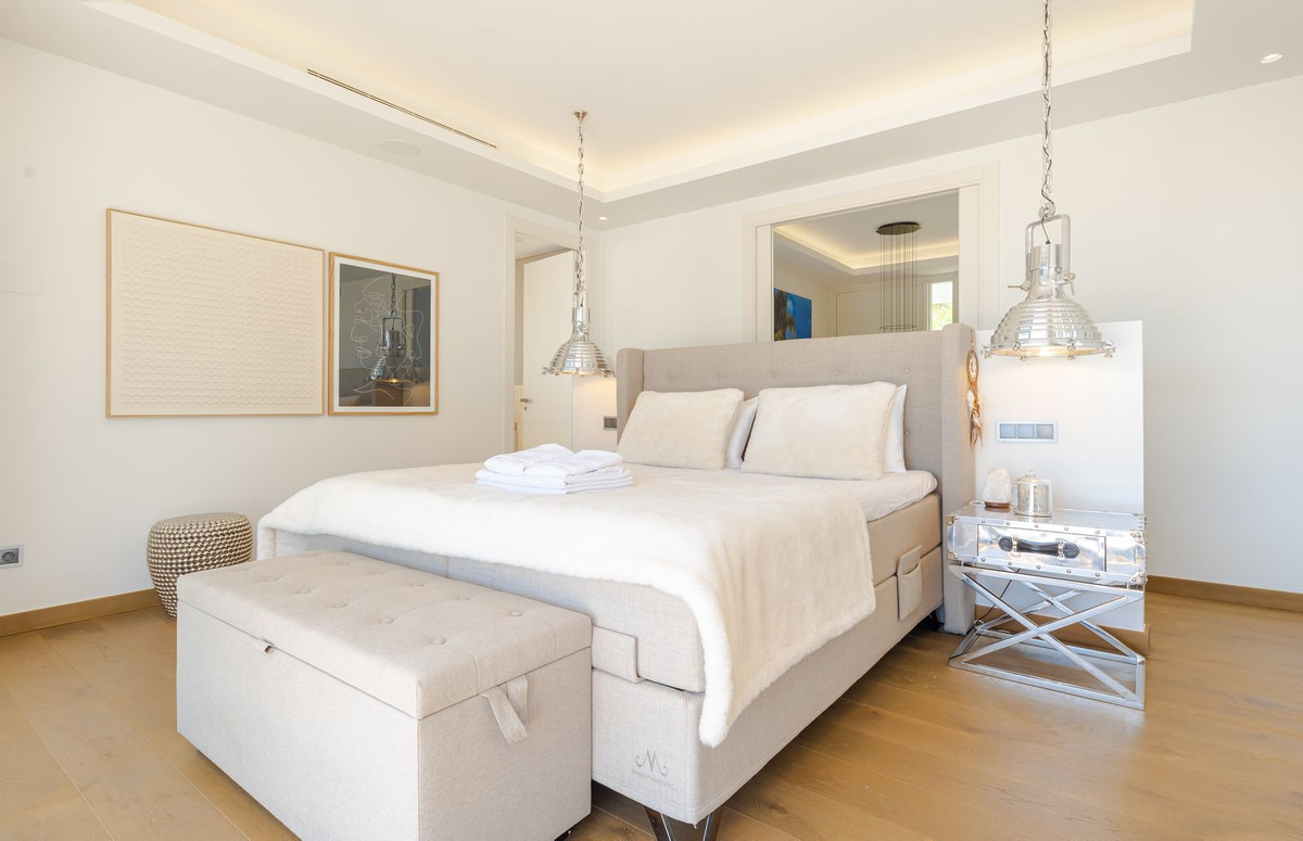 352ca28de7607b045bcf45f8c775d7f0 - 32