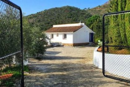 357aed645d24996a404f07e99764586c - 9