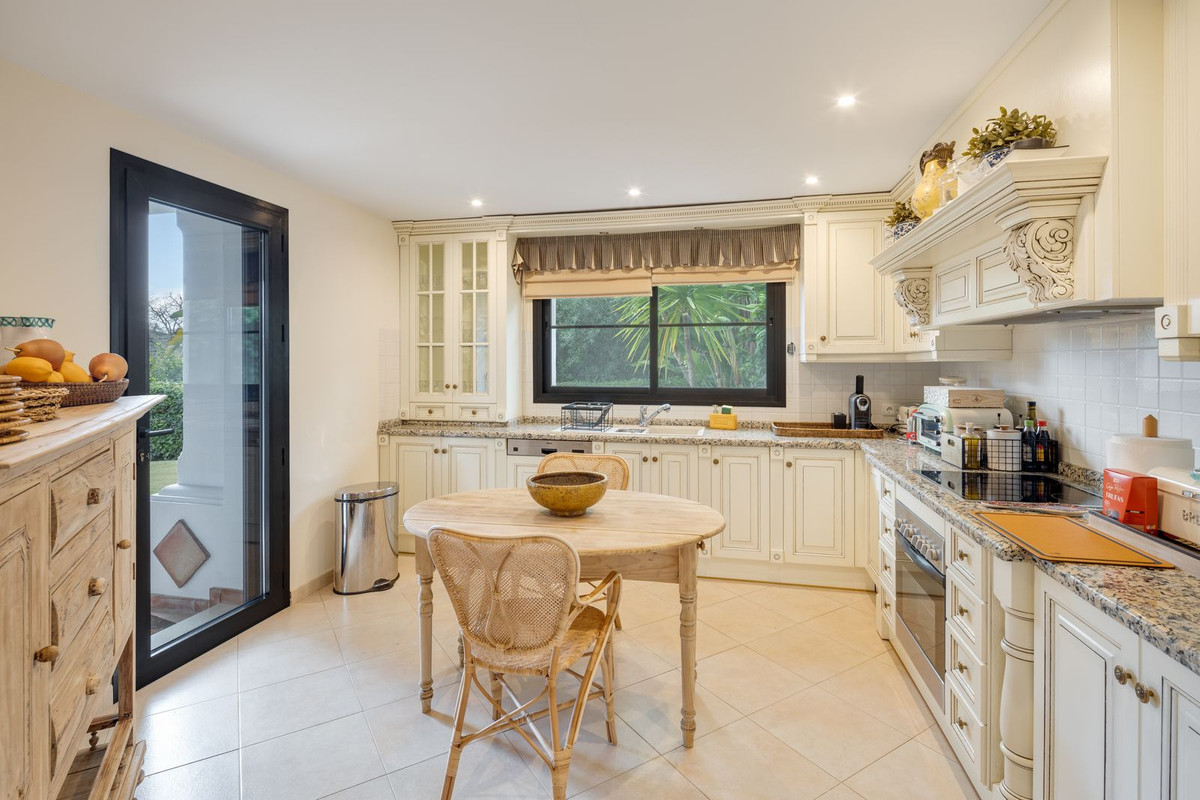 35caa117e87616330924045e21f0abf5 - 17