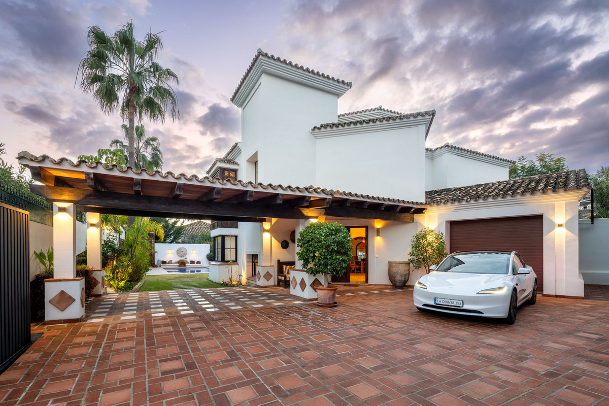 35caa117e87616330924045e21f0abf5 - 3