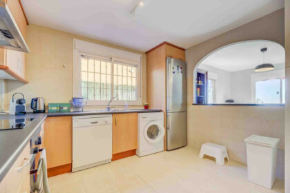 375c0a59595f3c69c73e0322f4c221f3 - 14