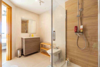 375c0a59595f3c69c73e0322f4c221f3 - 30