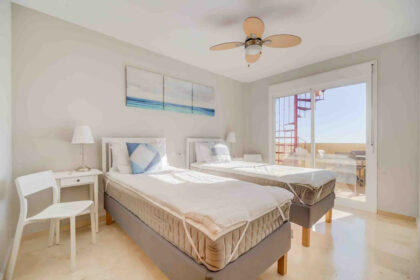 375c0a59595f3c69c73e0322f4c221f3 - 33