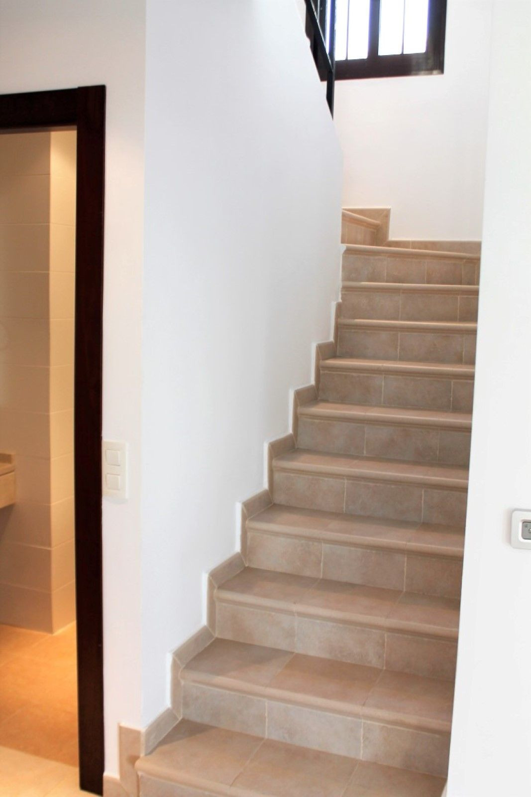 38303d48838bee2c1064d501f725ba2f - 28