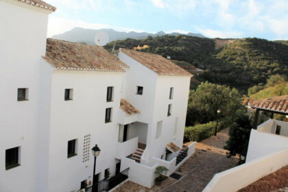 38303d48838bee2c1064d501f725ba2f - 9