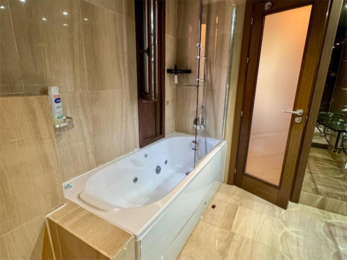 389e33056ab9c774a2b74eba2cf3c81c - 12