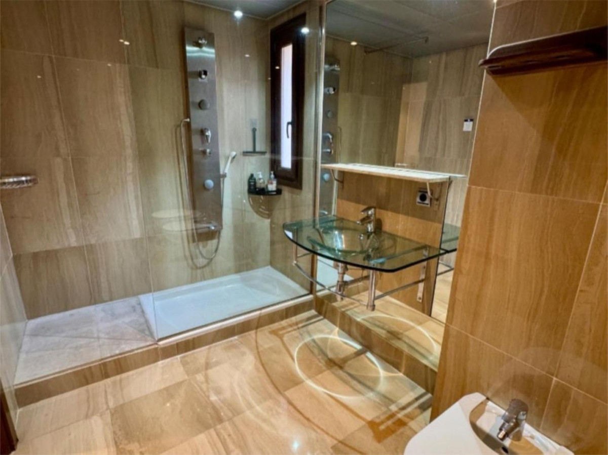 389e33056ab9c774a2b74eba2cf3c81c - 20