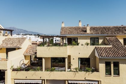 38b410f20606904d8ebc2c80d873a151 - 33