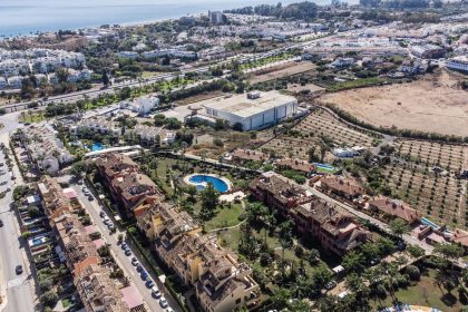 38b410f20606904d8ebc2c80d873a151 - 34