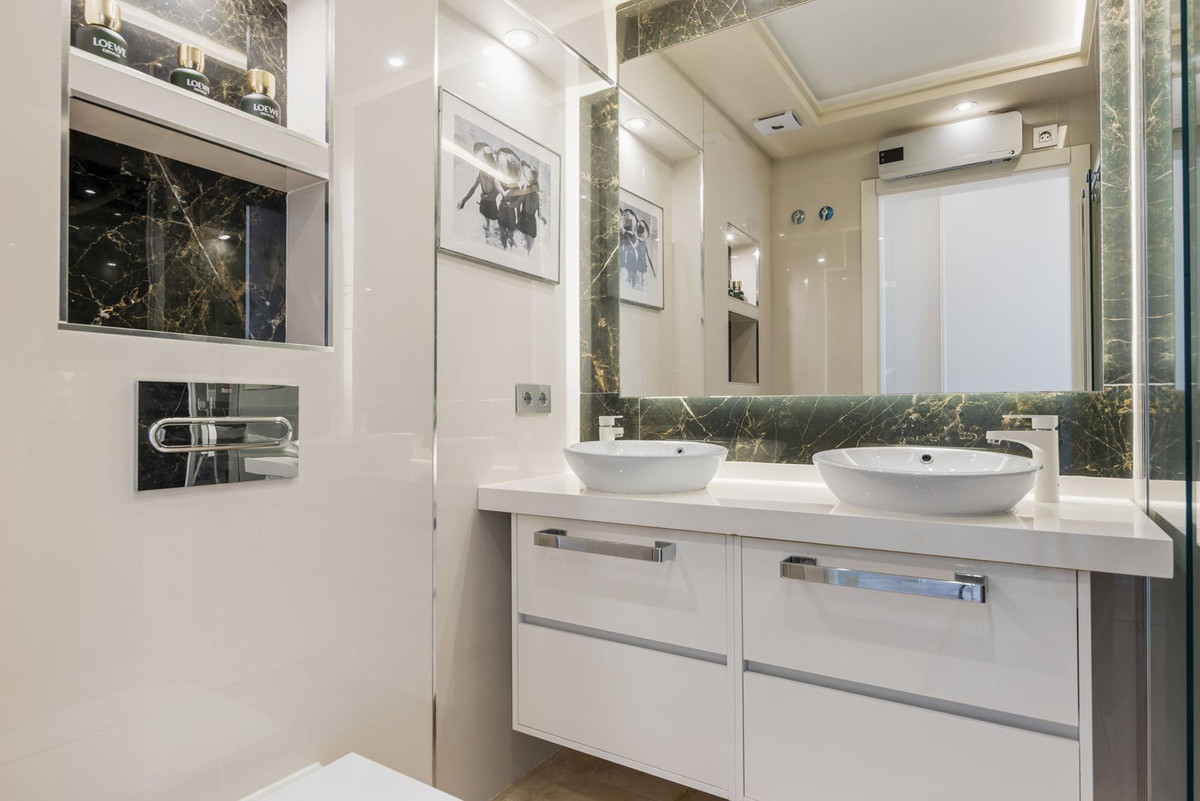 3a20353f0c3e30ca209d415ea021ff3a - 16