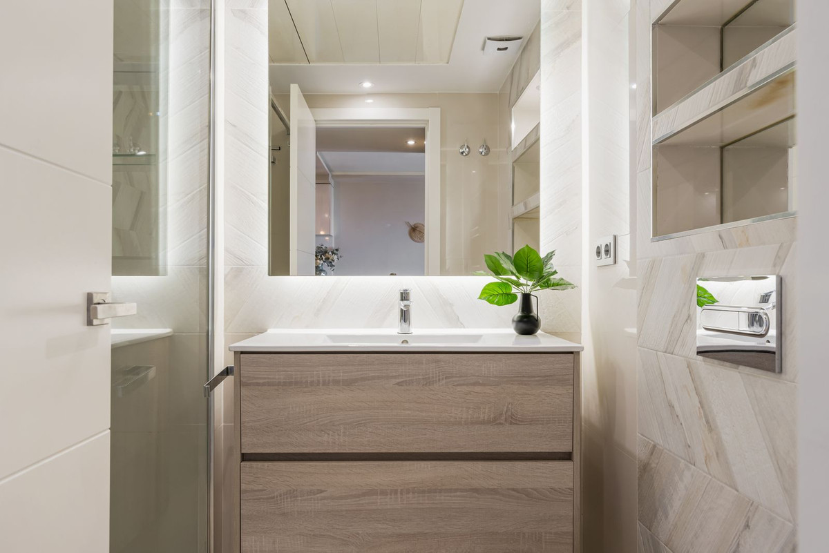 3a20353f0c3e30ca209d415ea021ff3a - 19