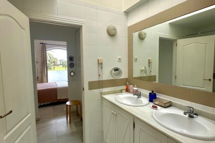 3a3d035e920afe117b9d311c6e894b32 - 24