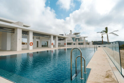 3aa6a299996eb8c5f68435da1a6e4f0d - 18