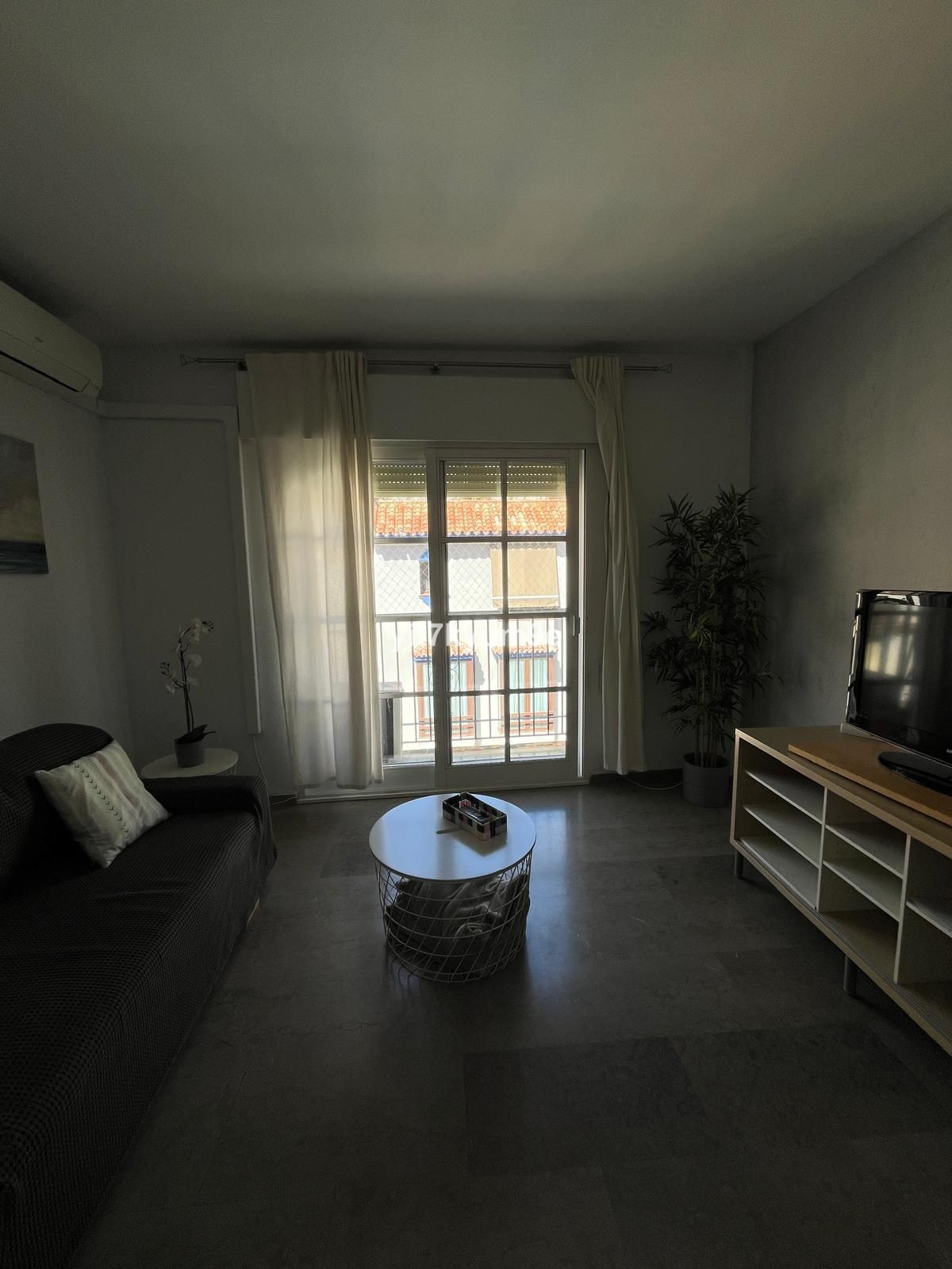 3adb2587e42ee9a94105778a7b467bf4 - 18