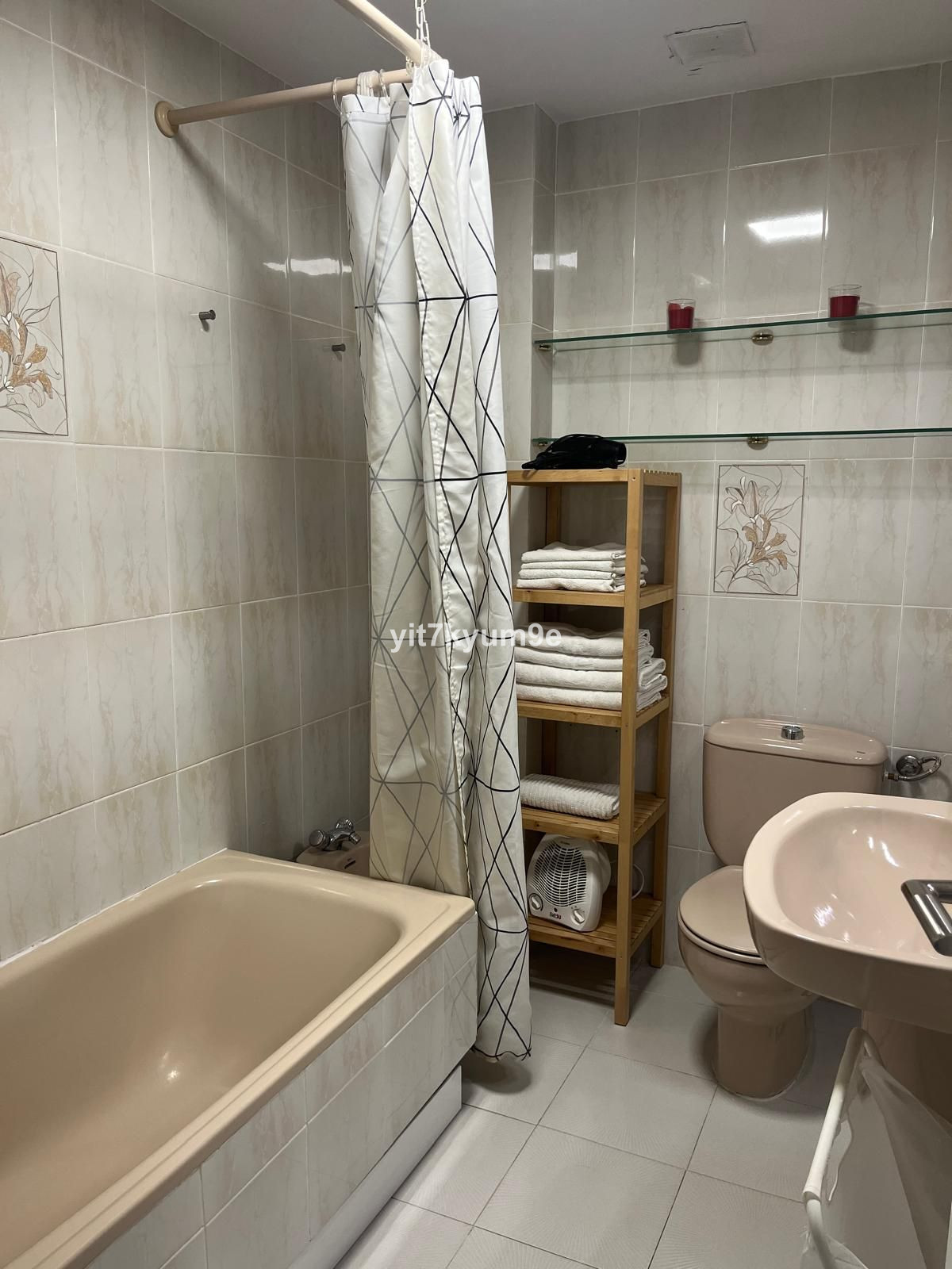 3adb2587e42ee9a94105778a7b467bf4 - 21