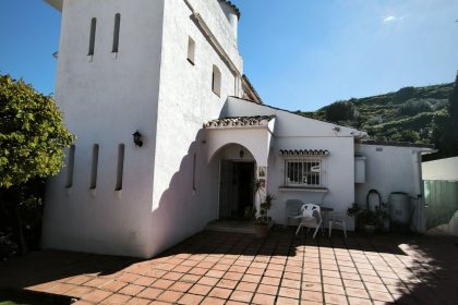 3b31b3b7a3a05da3bcb6be6a472c1885 - 12