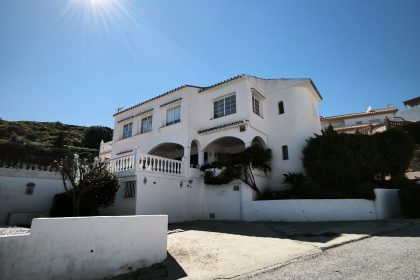 3b31b3b7a3a05da3bcb6be6a472c1885 - 2