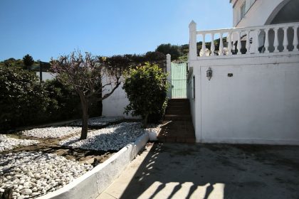 3b31b3b7a3a05da3bcb6be6a472c1885 - 3