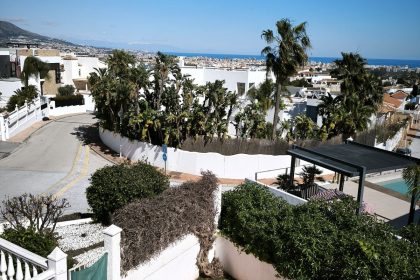 3b31b3b7a3a05da3bcb6be6a472c1885 - 79