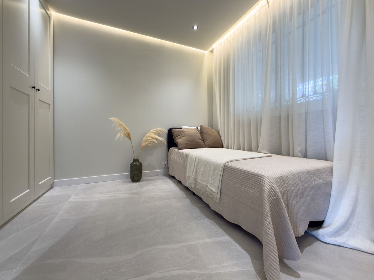 3b839fb6bfd981670eaa9b29a10a3670 - 14