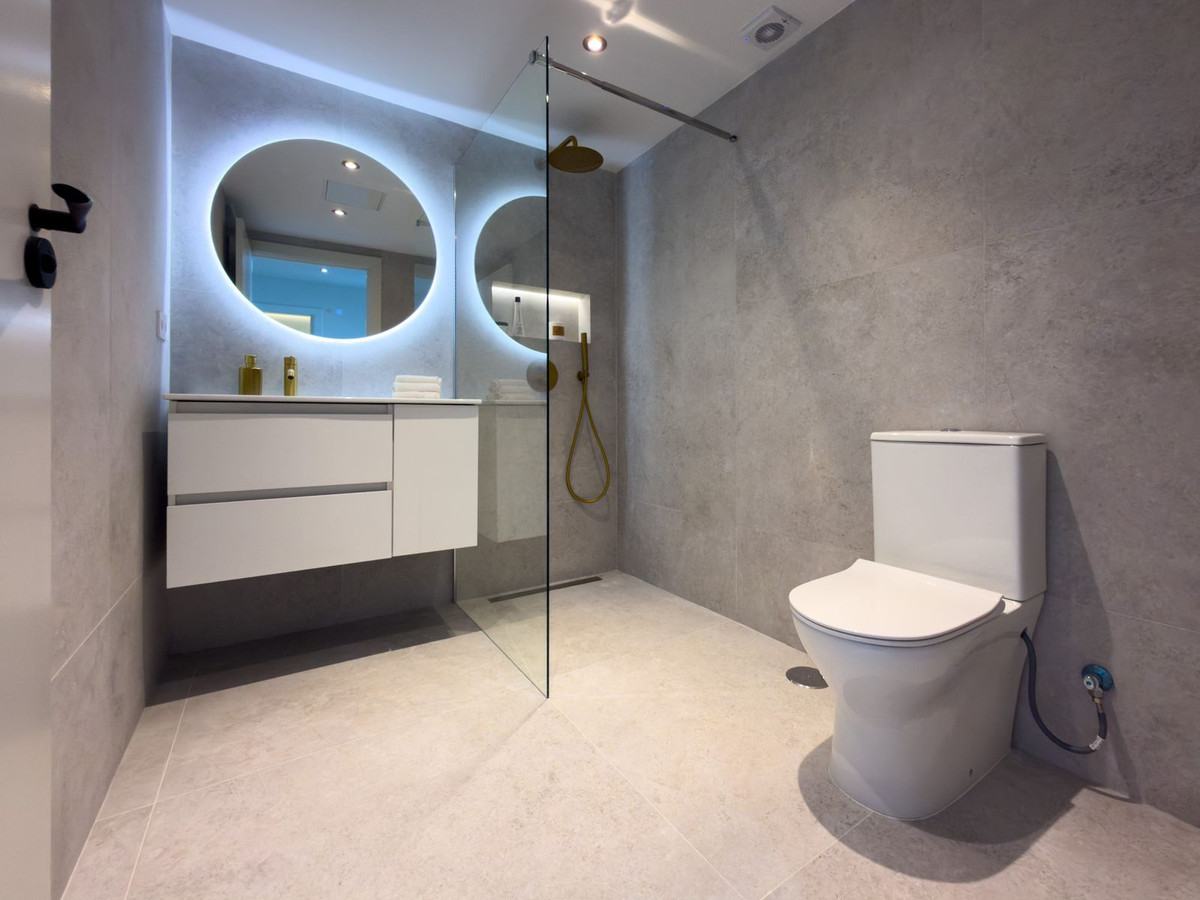 3b839fb6bfd981670eaa9b29a10a3670 - 15