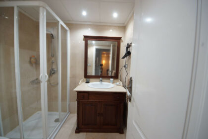 3bd56b18b064109ebcda15ef05789a0a - 12