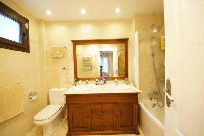 3bd56b18b064109ebcda15ef05789a0a - 13