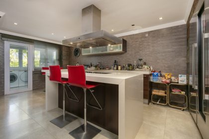 3c7979cbd4ccfaa350ff93b5ee7bb4cc - 24