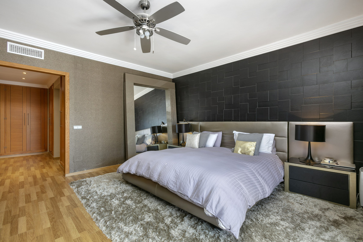 3c7979cbd4ccfaa350ff93b5ee7bb4cc - 28