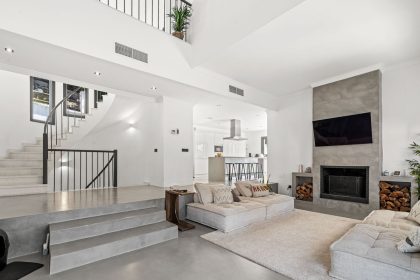 3ca053d633aa6e8bd7b58cbd46652024 - 15