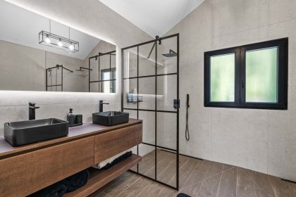 3ca053d633aa6e8bd7b58cbd46652024 - 19