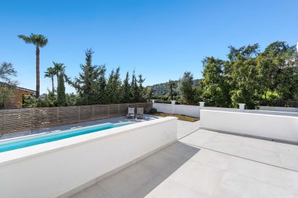 3ca053d633aa6e8bd7b58cbd46652024 - 20