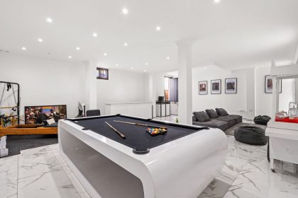 3ca053d633aa6e8bd7b58cbd46652024 - 25